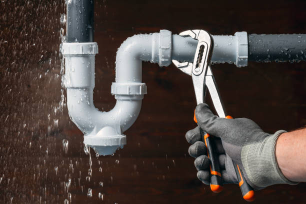 Professional Drain Cleaning technician working in Reno, TX
